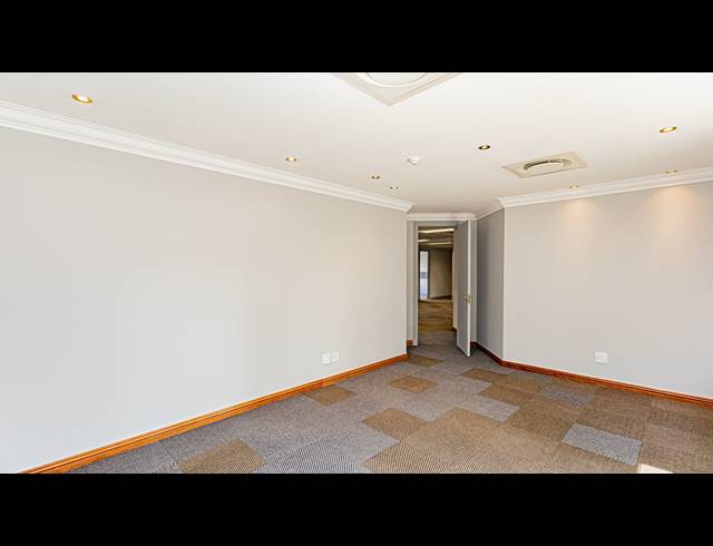 881M² OFFICE TO LET IN FERNDALE